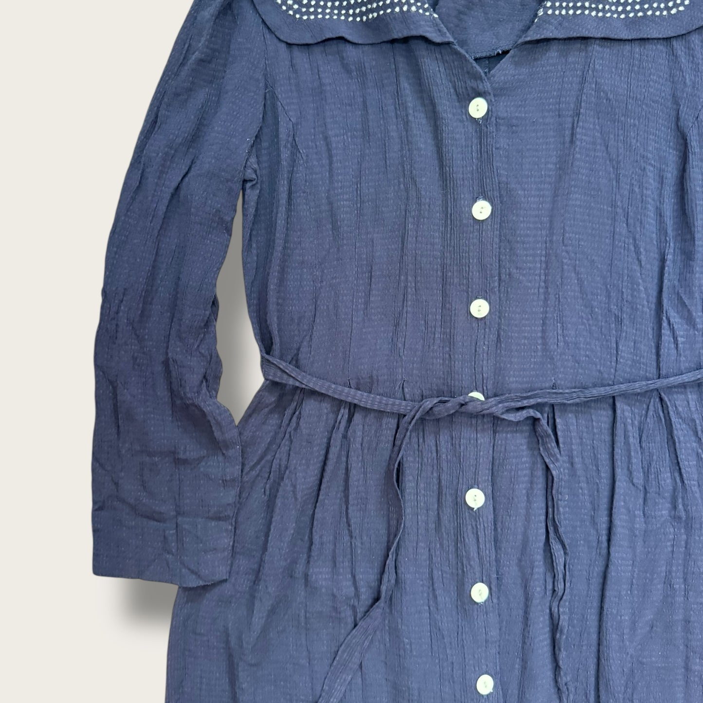 Large collar one-piece cardigan