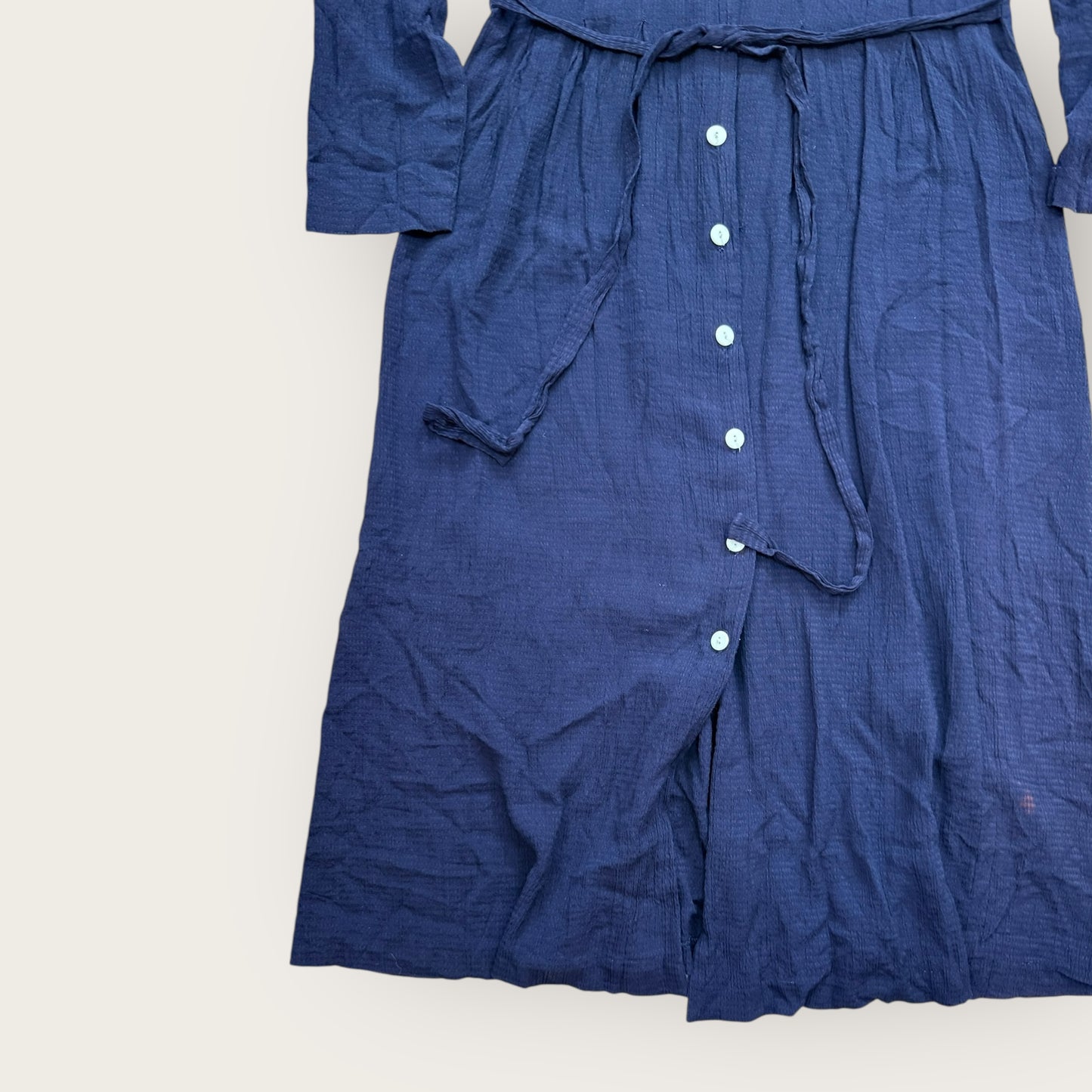 Large collar one-piece cardigan